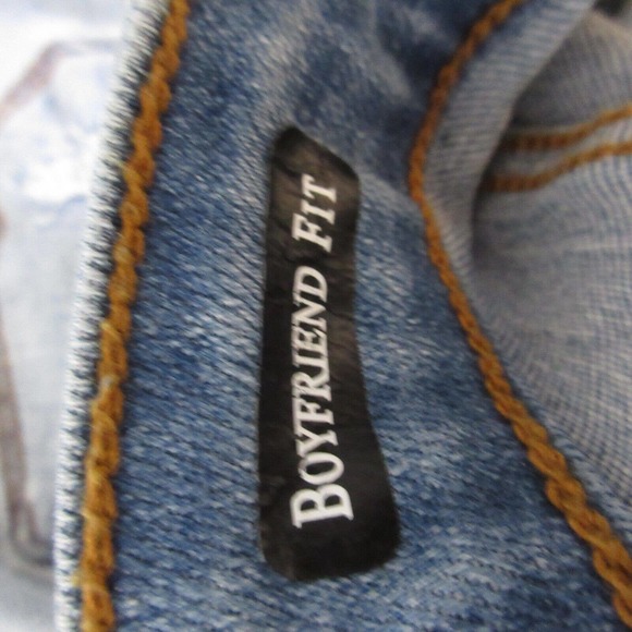 Judy Blue Boyfriend Fit Distressed Paint Splatted Jeans - Picture 9 of 16